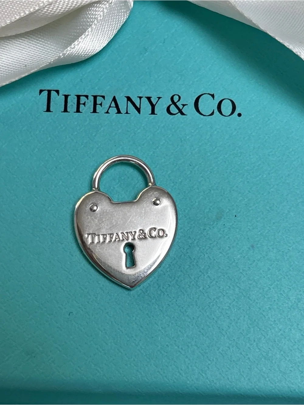 Tiffany & Co Medium Heart Lock Pendant + COA - Picture 2 of 6